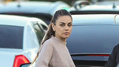Photo of Mila Kunis heads out to dinner in Los Angeles amid controversy after she and husband Ashton Kutcher praised convicted rapist Danny Masterson in letters to the court